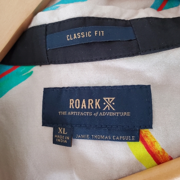 ROARK Men XL Journey Macaw Tan Tropical Button SS Shirt Logo Casual Island Vacay - Picture 3 of 15